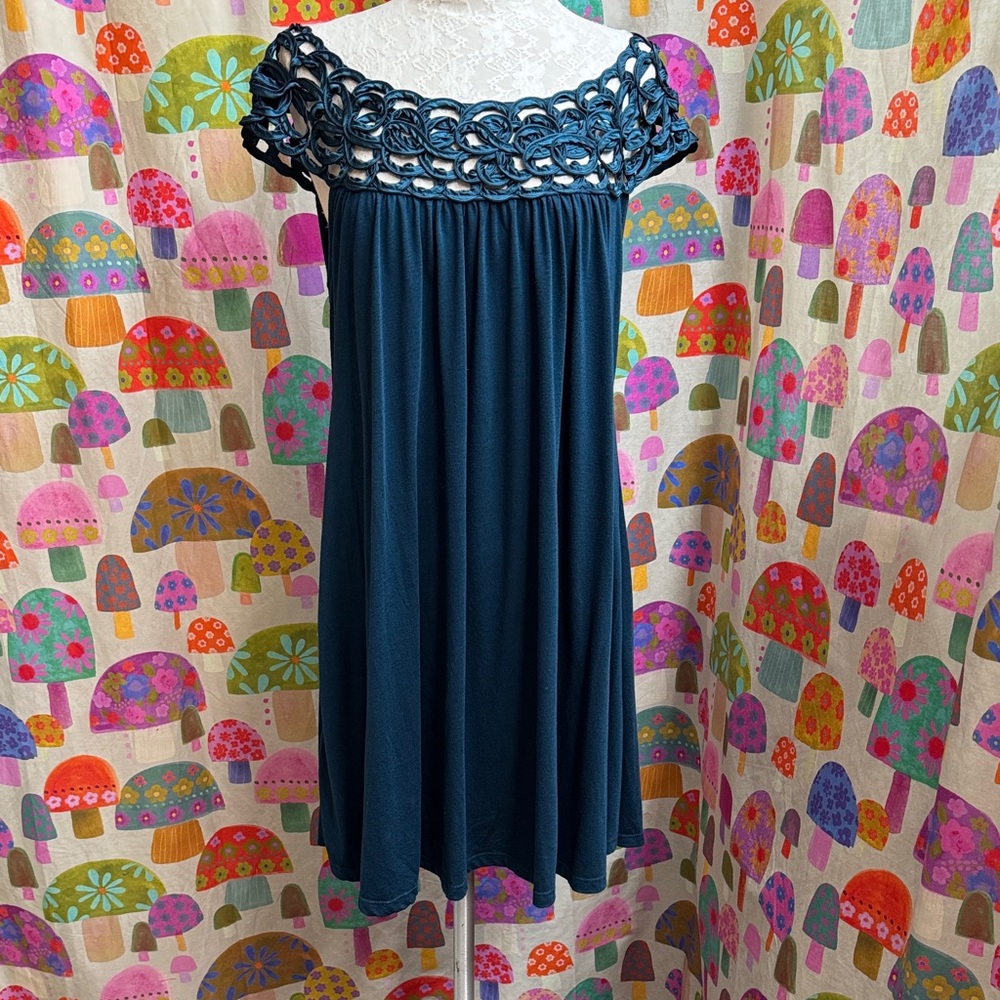 Debby M Ribbon Neck Sleeveless Dress. Medium!